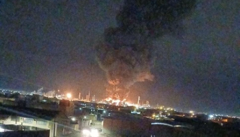 Cơ sở hóa dầu Iran bị tấn công, giá dầu bật tăng