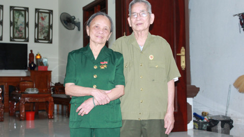 Nữ thiếu tá 22 tuổi vượt lên nghịch cảnh, mới 25 tuổi đã được phong Anh hùng LLVTND