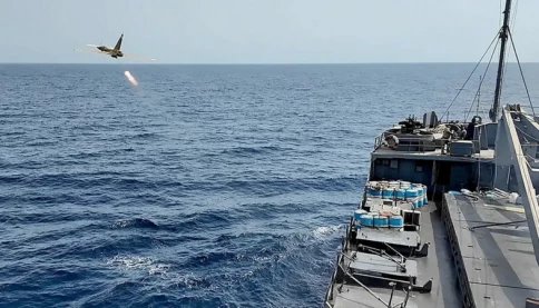 Iran tấn công tàu sân bay Mỹ