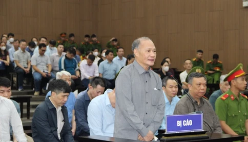 Bất ngờ, cựu Thứ trưởng Hoàng Văn Thắng nói 'nhận 200.000 USD trong giây phút không chín chắn'