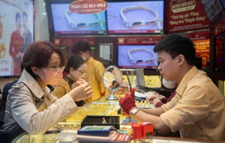 Giá vàng liệu có tăng đột biến khi ông Trump tuyên bố Mỹ có thể tấn công Iran rất mạnh trong 2-3 tuần tới?