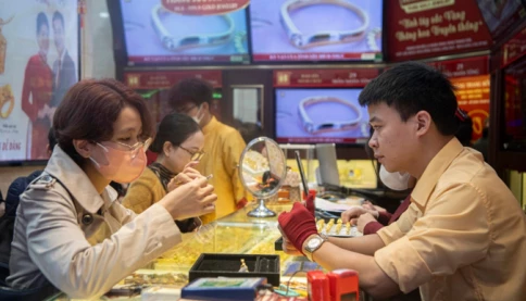 Giá vàng liệu có tăng đột biến khi ông Trump tuyên bố Mỹ có thể tấn công Iran rất mạnh trong 2-3 tuần tới?