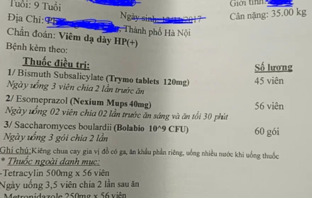 Cầm đơn thuốc cho một đứa trẻ càng thêm lo hơn. Vì sao?