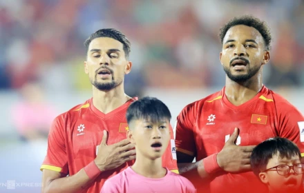 CĐV Thái Lan: 'Tuyển Việt Nam trông lạ lẫm khi có cầu thủ nhập tịch'