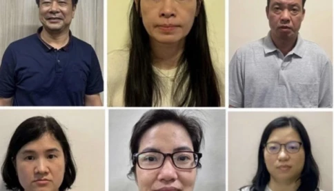 “Bôi trơn” từ trên xuống dưới: Doanh nghiệp bị ép chi tiền, người lao động gánh đủ