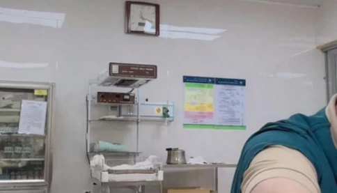 Bệnh viện Phụ sản Hà Nội nói gì khi bác sĩ livestream đỡ đẻ cho sản phụ?