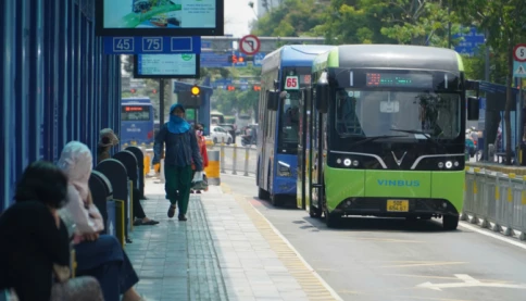 Dự kiến chi 7.000 tỷ đồng miễn phí xe buýt toàn TP.HCM, người dân còn băn khoăn, Sở Xây dựng nói gì?