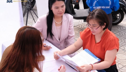 Phụ huynh đang ở đâu khi con mông lung chọn nghề?