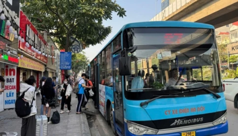 Thông tin "Hà Nội lên phương án miễn phí xe buýt" là không chính xác
