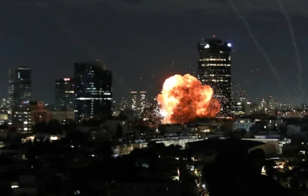 Mỹ và Israel không kích nhằm vào trung tâm hóa dầu ở tây nam Iran