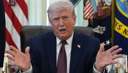 Ông Trump: Iran còn 48 giờ để mở cửa eo biển Hormuz