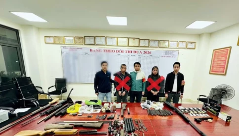 Cựu vận động viên bắn súng chế tạo, mua bán vũ khí quân dụng