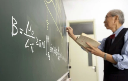 Giáo viên như thế nào được làm thêm tới 10 năm sau khi nghỉ hưu: Điều kiện và thủ tục ra sao?