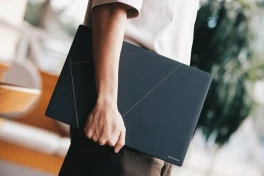 ASUS ra mắt laptop AI 16-inch mỏng nhẹ tại Việt Nam: trang bị chip AMD AI lên đến  50TOPS, 24GB RAM, đạt cả chuẩn quân đội, màn hình OLED 3K 120Hz