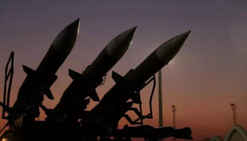 Các vụ tấn công tên lửa nổ ra trên khắp vùng Vịnh và Israel sau khi lệnh ngừng bắn được công bố