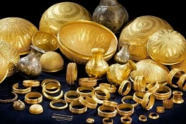 Kim loại 'ngoài hành tinh' vừa được tìm thấy trong kho báu 3.000 năm tuổi