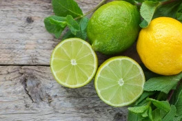 3 nhóm người nên hạn chế ăn chanh