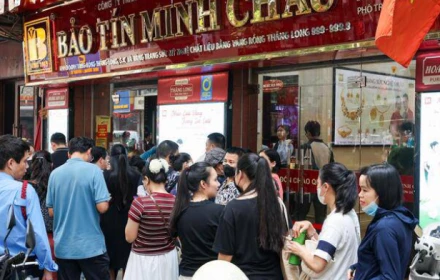 Bảo Tín Minh Châu nói gì khi khách ồ ạt bán vàng, cửa hàng không trả tiền ngay?