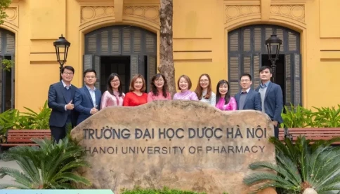 Giỏi tiếng Anh, cơ hội vào Đại học Dược Hà Nội rộng mở