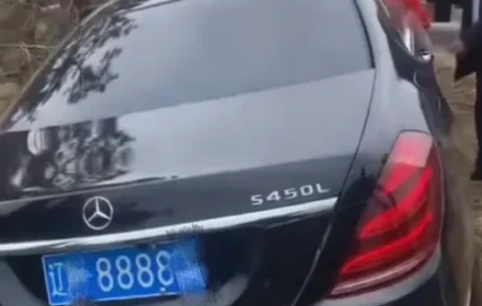 Chôn cả chiếc Mercedes biển số tứ quý 8 theo người đã chết