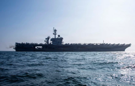 Ông Trump lệnh cho hải quân Mỹ phong tỏa eo biển Hormuz