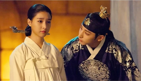 Tử vi tuần mới 13/4 – 19/4: Tuổi Thìn cần tránh “ánh hào quang ngược”, Tuổi Ngọ thuận lợi hợp tác mở cơ hội