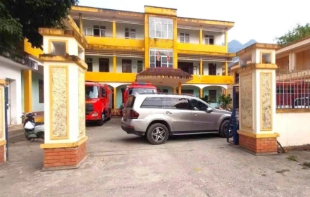 Đỗ xe chắn ngang cổng Trạm CSGT, có hành vi thách thức lực lượng chức năng và cái kết!