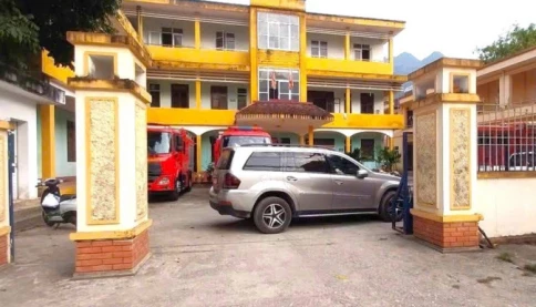 Đỗ xe chắn ngang cổng Trạm CSGT, có hành vi thách thức lực lượng chức năng và cái kết!