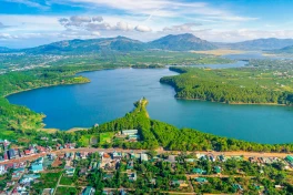 Trong lịch sử, tỉnh Gia Lai và một phần tỉnh Bình Định từng được sáp nhập thành một tỉnh có tên Plei Kou Der