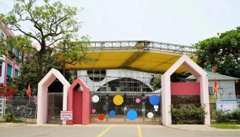 Đình chỉ nữ giáo viên nghi có hành vi tác động vào đầu cháu bé 5 tuổi