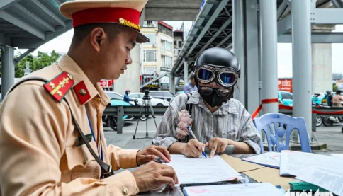 Đề xuất sửa đổi Nghị định 168: Vì sao cảnh sát được phạt tại chỗ đến 7,5 triệu đồng?