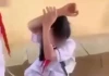 Nóng! Công an điều tra người phát tán clip nữ sinh bị 2 bạn đánh, ép cởi áo trong lớp học