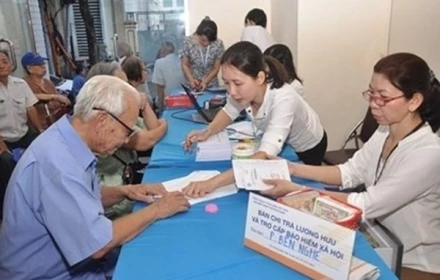 Đóng BHXH tự nguyện bao nhiêu để nhận lương hưu 7 triệu đồng/tháng?