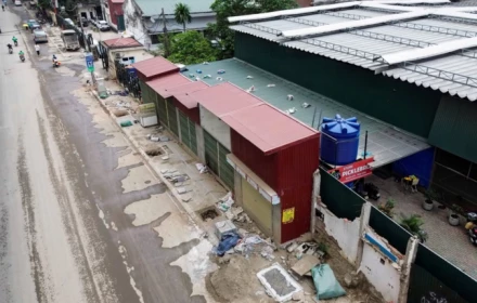 Những ngôi nhà độc lạ mặt đường Nguyễn Tuân (Hà Nội) mới mở rộng