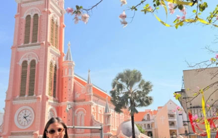 Vì sao “nhà thờ hồng” ở TPHCM khiến du khách tây xuýt xoa?