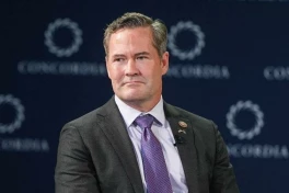 Đã có người nhận trách nhiệm vụ lộ nhóm chat mật của Nhà Trắng, ông Trump ra tay bảo vệ, hạ thấp sự việc