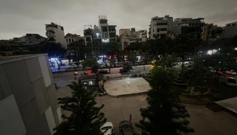 Hình ảnh Hà Nội sáng nay mà cứ ngỡ chiều tối!