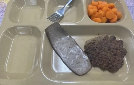 Đây là bữa ăn cho thủy thủ trên tàu sân bay Mỹ triển khai gần biển Iran