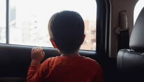 Góc nhìn pháp lý vụ bé 2 tuổi tử vong vì bị bỏ quên trên ô tô: Có thể xử lý hình sự ra sao?