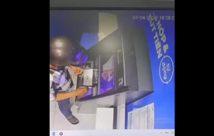 Thanh niên áo kẻ đã lấy 128 triệu ở cây ATM tại Chi nhánh MB Nam Khánh Hòa mau trả lại!