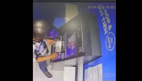 Thanh niên áo kẻ đã lấy 128 triệu ở cây ATM tại Chi nhánh MB Nam Khánh Hòa mau trả lại!