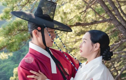 Tử vi tuần mới 20/4 – 26/4: Tuổi Tỵ tình duyên khởi sắc, Tuổi Mùi vững vàng đi lên