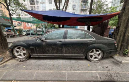 Bí ẩn chiếc Mercedes-AMG S63 “đắp chiếu” 10 năm giữa Hà Nội: Hé lộ là tang vật vụ án