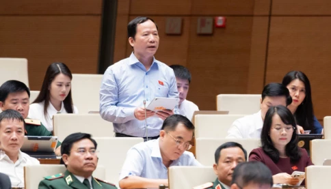 Tiến hành ngay việc sắp xếp, tinh gọn thôn, tổ dân phố; sớm ban hành chế độ với người hoạt động không chuyên trách