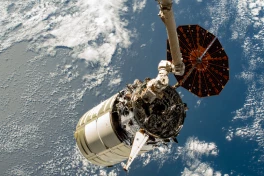 SpaceX của Elon Musk hưởng lợi bất ngờ nhờ NASA hoãn phóng tàu vũ trụ Cygnus