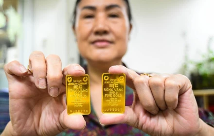 Vì sao giá vàng đảo chiều giảm mạnh?