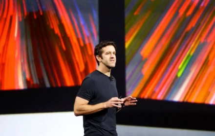 Người thay thế Tim Cook ở Apple là ai?