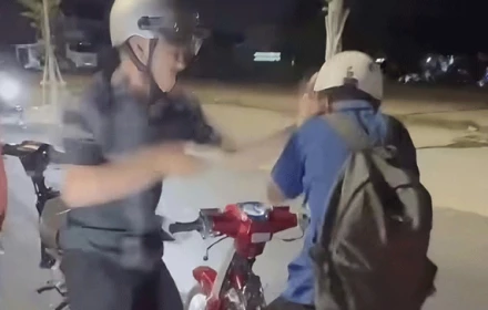 2 gã đàn ông đánh nam thiếu niên giữa đường thậm tệ vì tiếng nẹt pô: Lời khai ban đầu và tình trạng nạn nhân