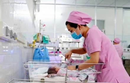 Lộc thật! 🤰👶 TPHCM đã chuyển khoản tiền hỗ trợ 5 triệu đồng/người cho 1.310 bà mẹ sinh đủ hai con từ ngày 1/9/2025 đến 15/4/2026