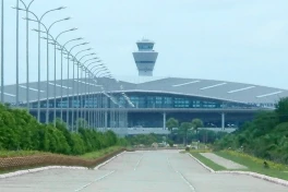 Tháp không lưu sân bay Nay Pyi Taw có thể đã đổ sụp sau động đất!
